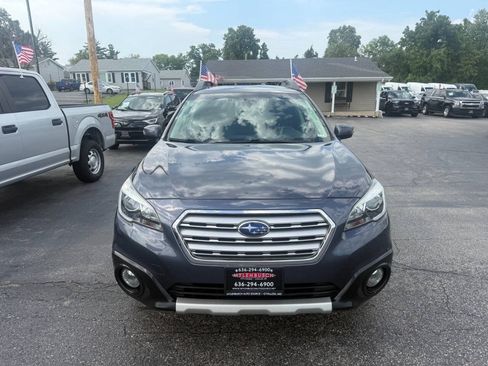 Used 2017 Subaru Outback 2.5i Limited AWD/4WD image 3