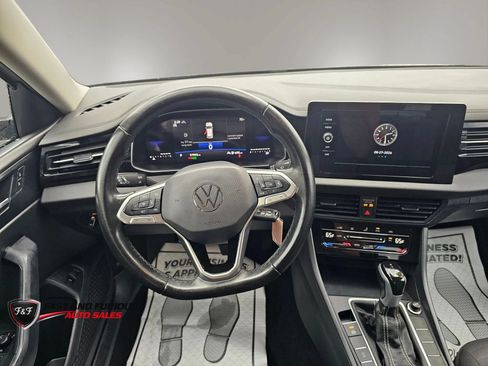 Used 2025 Volkswagen Jetta S FWD image 17
