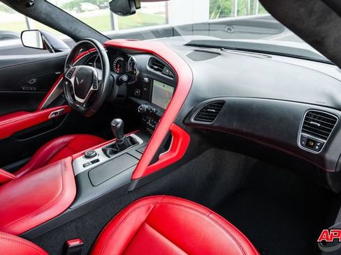 Used 2015 Chevrolet Corvette Z06 w/ 3LZ Preferred Equipment Group RWD image 75