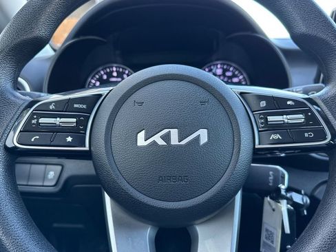 Used 2022 Kia Forte LXS image 21