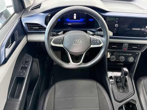 Used 2023 Volkswagen Taos SE FWD image 10
