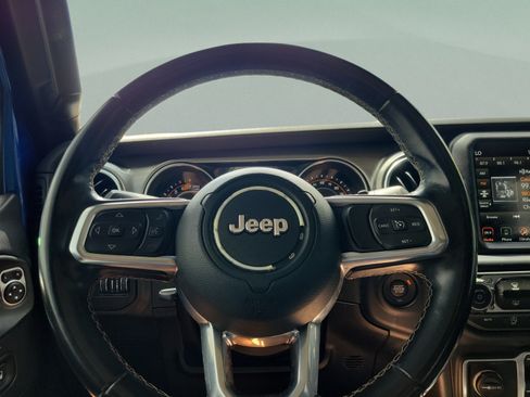 Used 2020 Jeep Wrangler Unlimited Sahara w/ Uconnect 4C Nav & Sound Group AWD/4WD image 22