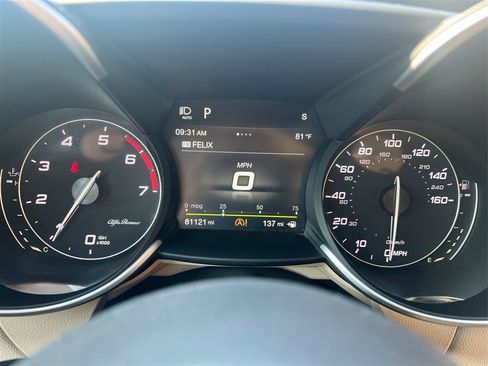 Used 2019 Alfa Romeo Giulia Ti w/ Quick Order Package 22X Lusso AWD/4WD image 28