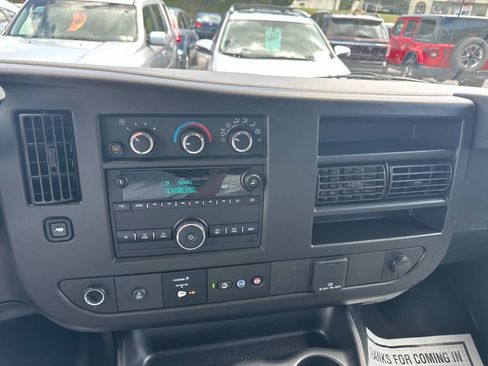 Used 2021 Chevrolet Express 3500 LS RWD image 26