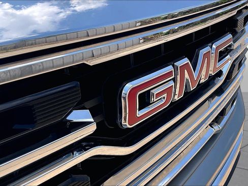 Used 2025 GMC Sierra 1500 SLT RWD image 30
