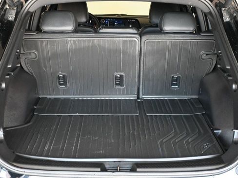 Used 2025 Chevrolet Equinox EV LT w/ LPO, Blackout Package FWD image 20