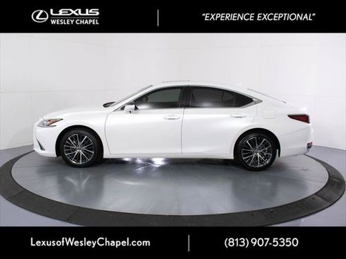 Certified 2023 Lexus ES 250 w/ Premium Package AWD/4WD image 7