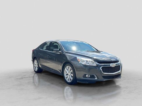 Used 2015 Chevrolet Malibu LT w/ Leather Package FWD image 8