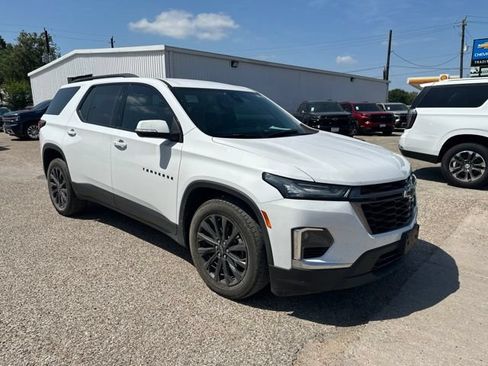 Used 2023 Chevrolet Traverse RS AWD/4WD image 4