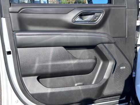 Used 2022 Chevrolet Tahoe RST w/ Luxury Package image 29