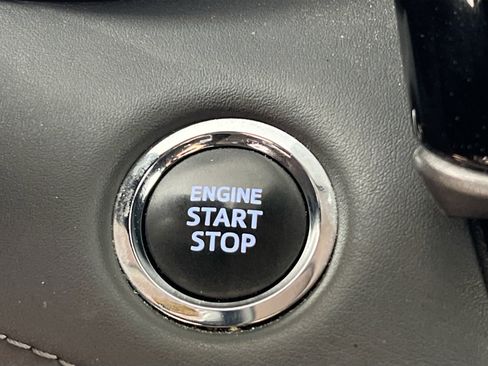 Used 2023 Toyota Highlander LE image 24