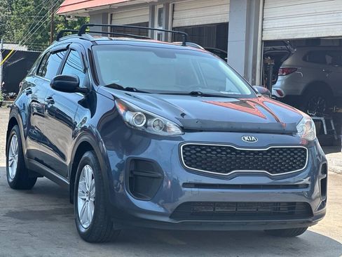 Used 2017 Kia Sportage LX w/ LX Popular Package FWD image 2