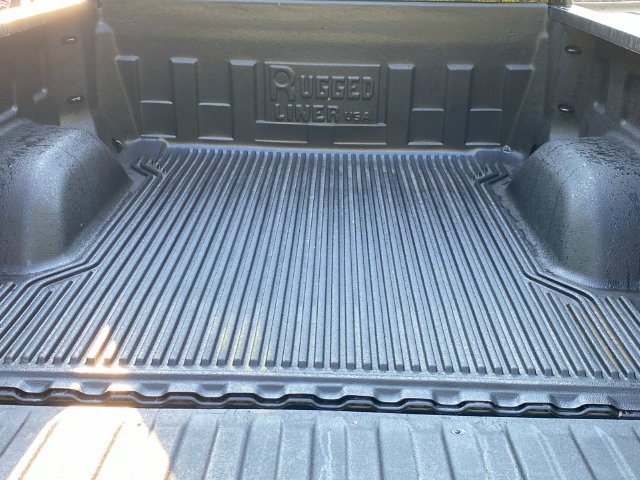 Used 2025 GMC Sierra 1500 SLT AWD/4WD image 30