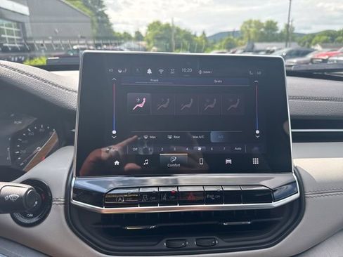 New 2025 Jeep Compass Limited w/ Sun & Sound Group image 19