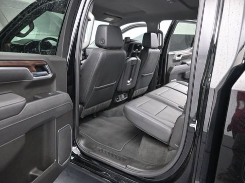 Used 2025 GMC Sierra 1500 SLT RWD image 16