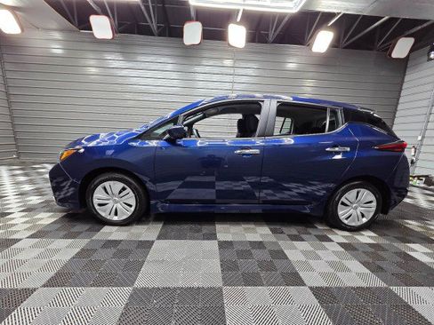 Used 2023 Nissan Leaf S FWD image 9