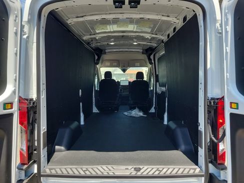 New 2026 Ford Transit 250 148 Medium Roof w/ Load Area Protection Package RWD image 5