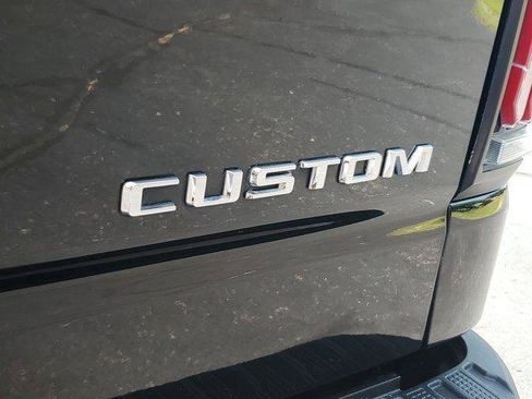 Used 2019 Chevrolet Silverado 1500 Custom w/ Custom Value Package AWD/4WD image 7
