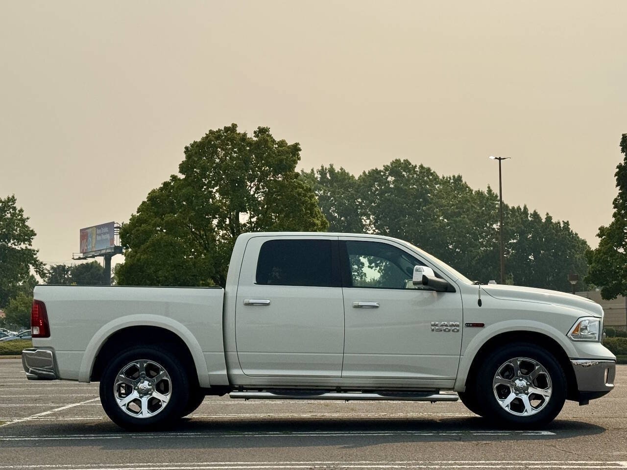 Used 2018 RAM 1500 Laramie AWD/4WD image 8