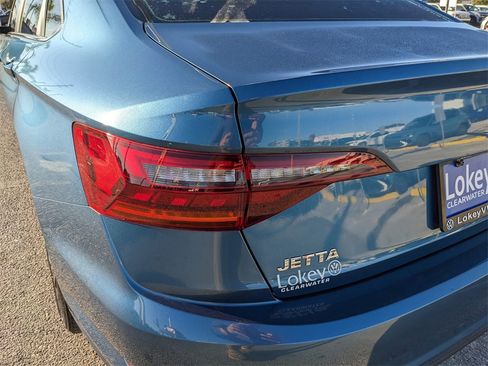 Used 2019 Volkswagen Jetta SEL Premium image 11