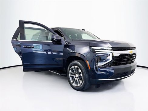 Used 2025 Chevrolet Tahoe LS RWD image 42