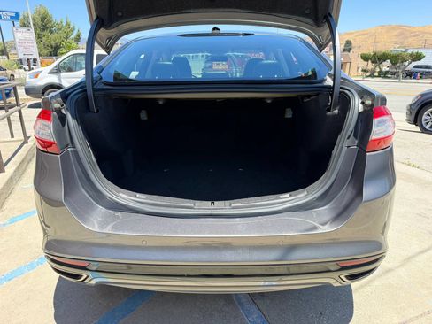 Used 2013 Ford Fusion Titanium FWD image 22