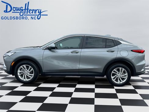 New 2026 Buick Envista Preferred image 2