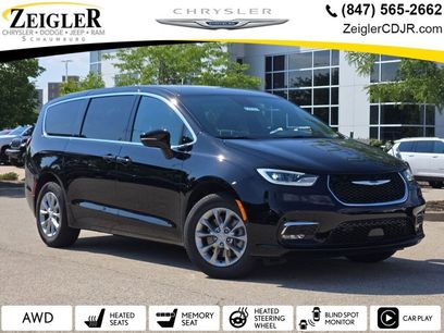 New 2026 Chrysler Pacifica Select