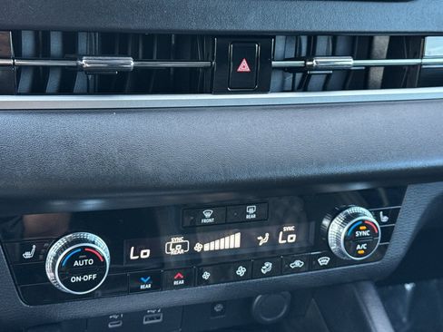 Used 2022 Mitsubishi Outlander SEL image 20