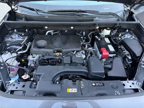 Used 2025 Toyota RAV4 XLE AWD/4WD image 21