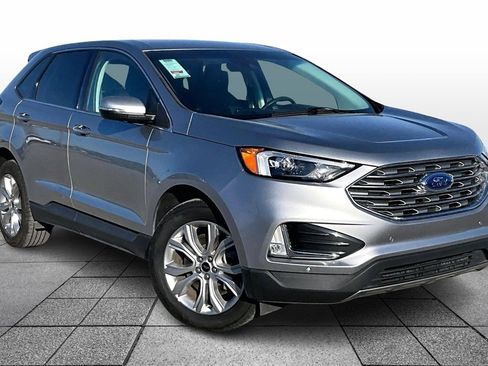 Used 2024 Ford Edge Titanium image 2