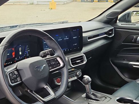 Used 2025 Ford Mustang GT Premium w/ GT Performance Package RWD image 16