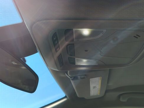 Used 2015 Chevrolet Impala LTZ image 24