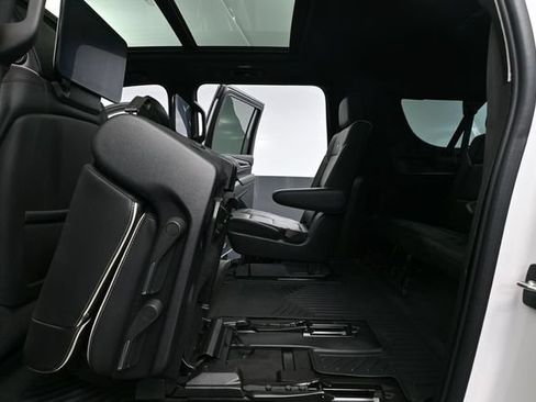 Used 2021 Cadillac Escalade ESV Sport w/ Heavy-Duty Trailer Package AWD/4WD image 46