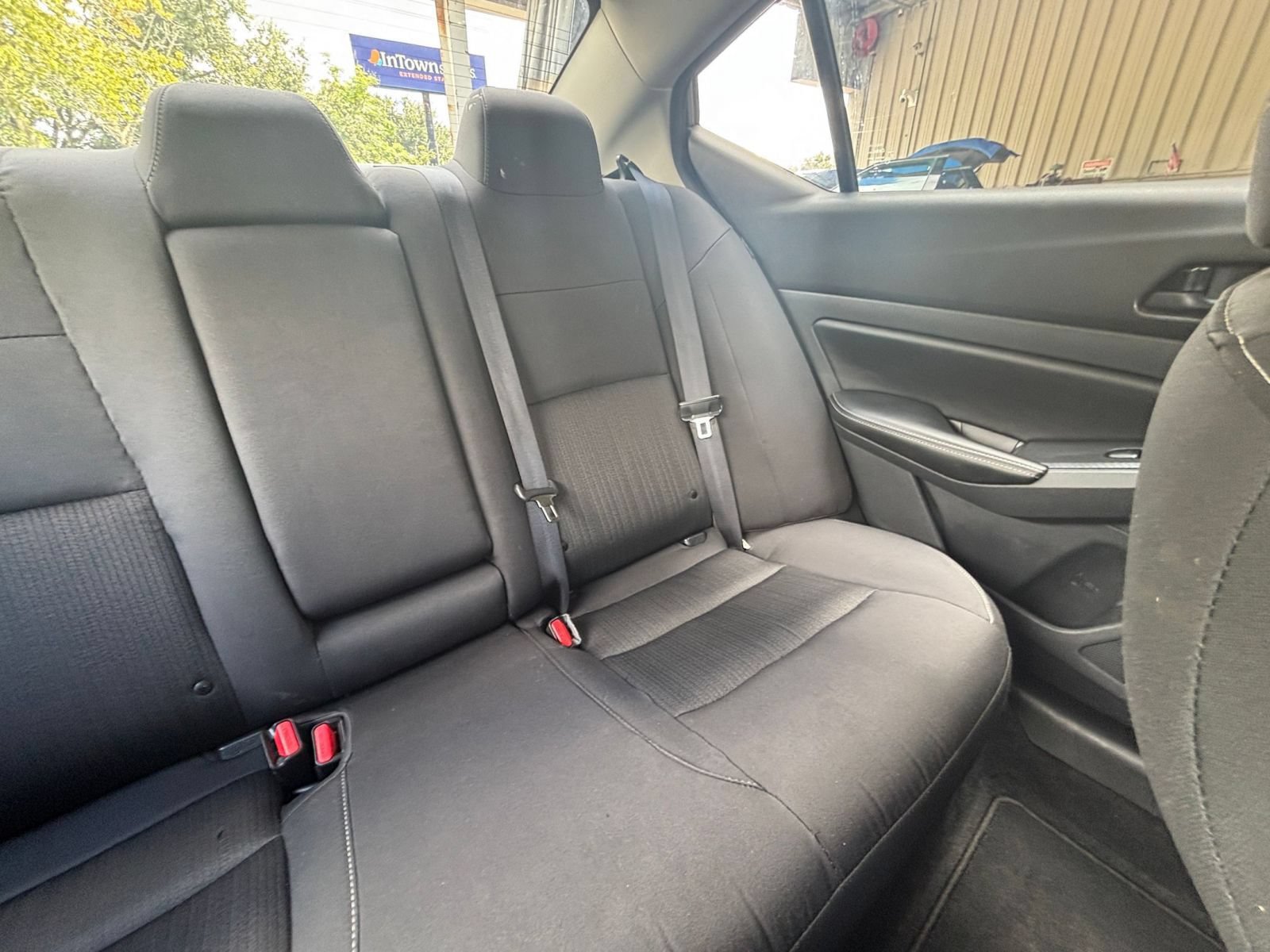 Used 2025 Nissan Altima 2.5 SV FWD image 36