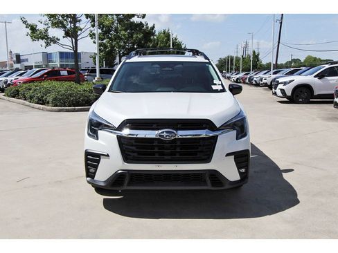 Used 2025 Subaru Ascent Limited AWD/4WD image 2