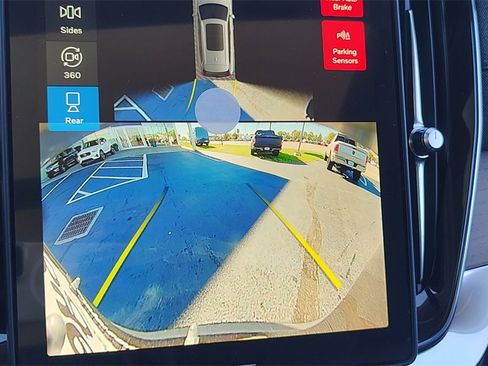 New 2026 Volvo XC90 B6 Plus w/ Protection Package Premier image 22