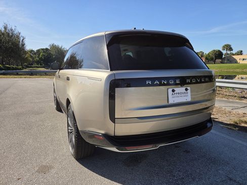 Certified 2023 Land Rover Range Rover SE image 2