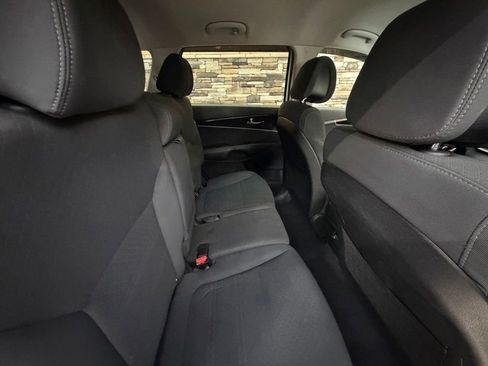 Used 2016 Kia Sorento LX w/ LX Convenience Package AWD/4WD image 31