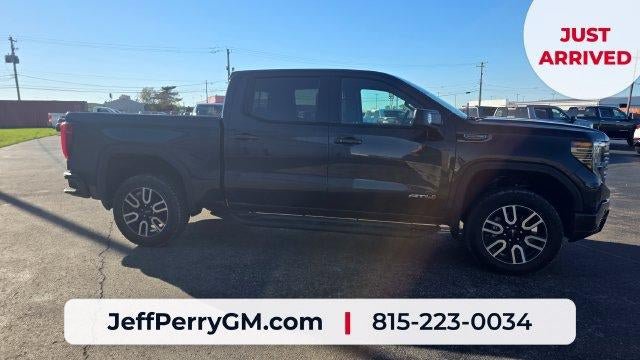 Used 2025 GMC Sierra 1500 AT4 w/ AT4 Premium Package AWD/4WD image 5