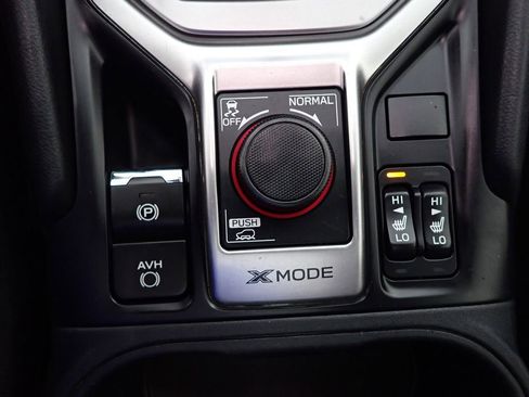 Used 2019 Subaru Forester Premium w/ Popular Package #1 AWD/4WD image 3