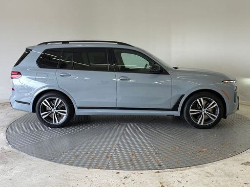 New 2026 BMW X7 M60i image 7