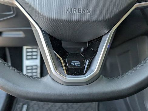 Used 2022 Volkswagen Tiguan SE R-Line image 33