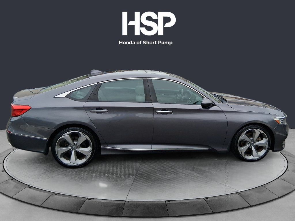 Used 2018 Honda Accord Touring image 6
