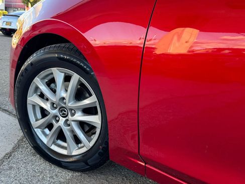 Used 2015 MAZDA MAZDA3 i Touring image 9