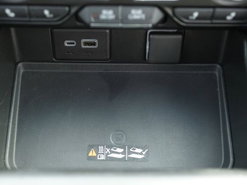 Used 2021 Chevrolet Suburban LT w/ Rear Media and Nav Package RWD image 36