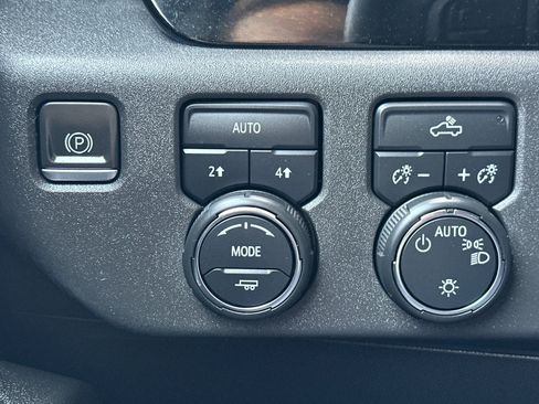 Certified 2023 Chevrolet Silverado 1500 LT image 34