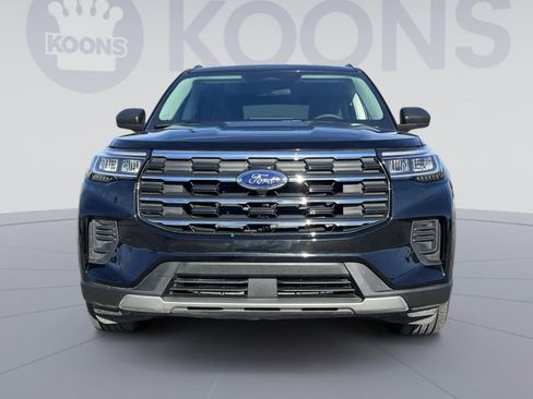 Used 2025 Ford Explorer Active image 11