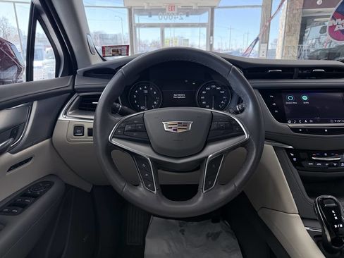 Used 2020 Cadillac XT5 Premium Luxury image 44