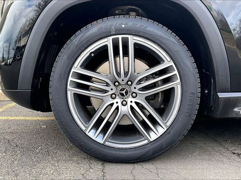 Certified 2024 Mercedes-Benz GLS 450 4MATIC image 8